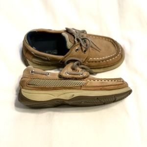 Boys Sperry Lanyard boat shoes with hidden Velcro closure size 10.5